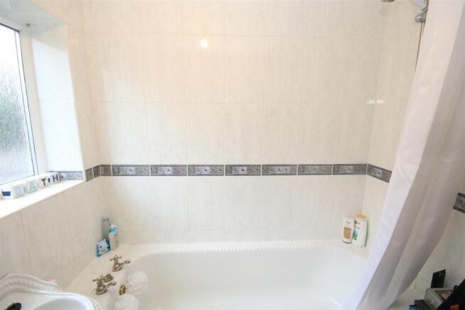 HOUSE BATHROOM
