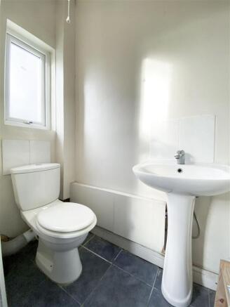 5 bed House to rent Image 8