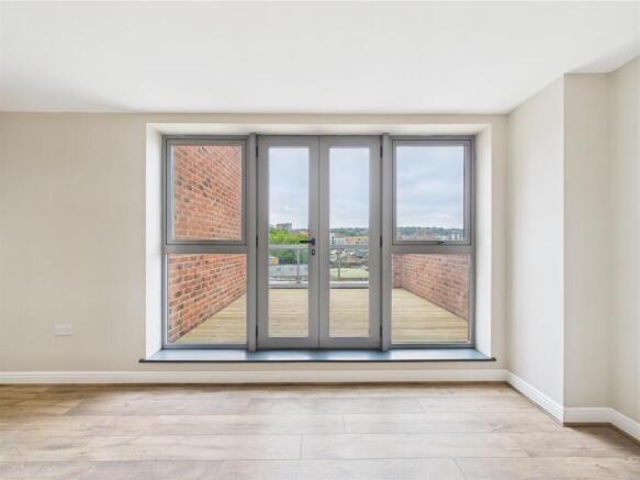 Studio to rent Image 9