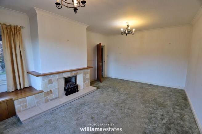 Living Room (2)