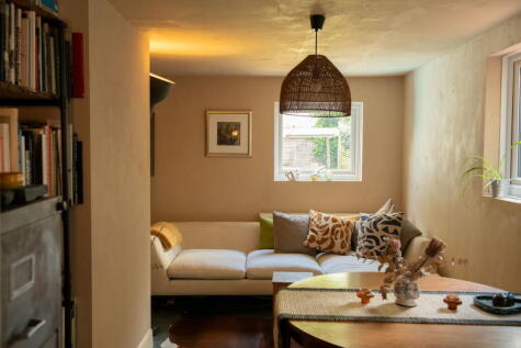 Grange Park Road, London, E10 5EP