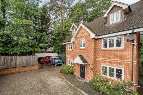 Prior End, Camberley