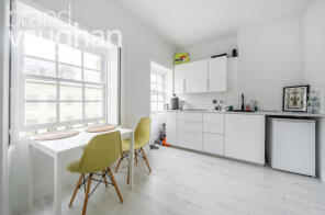 Flat 5, 6, Oriental Place, Brighton BN1 2LJ