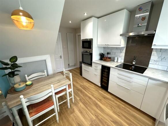 Attractive Kitchen/Diner 305