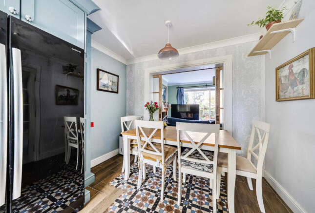 1423790-4-69b9741...