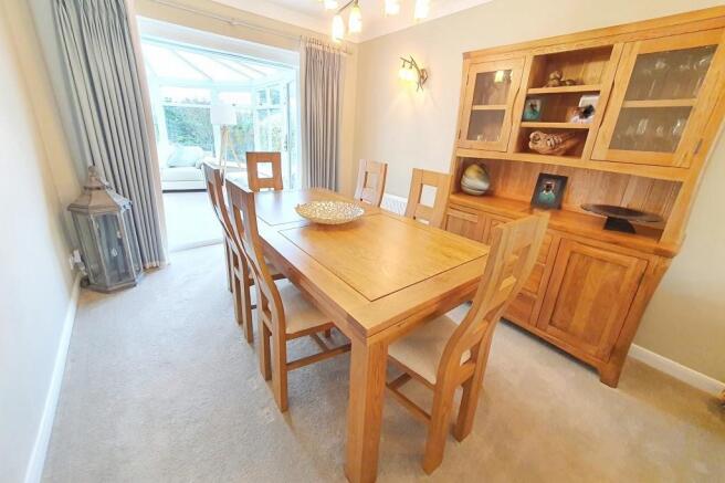 Dining area 2