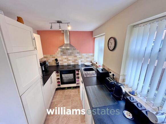 Beverley Drive, Prestatyn, LL19 photo 4