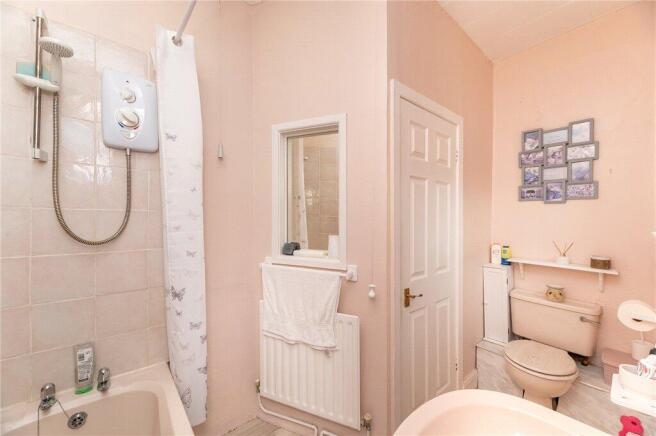 3 bed Terraced for sale Image 11