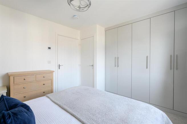 2 bed Terraced for sale Image 12