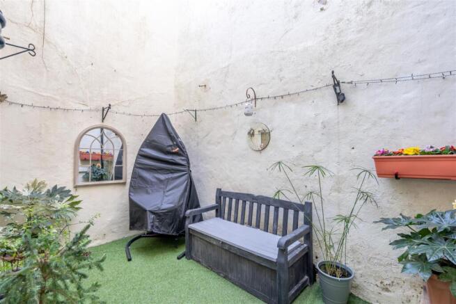 Courtyard.jpg