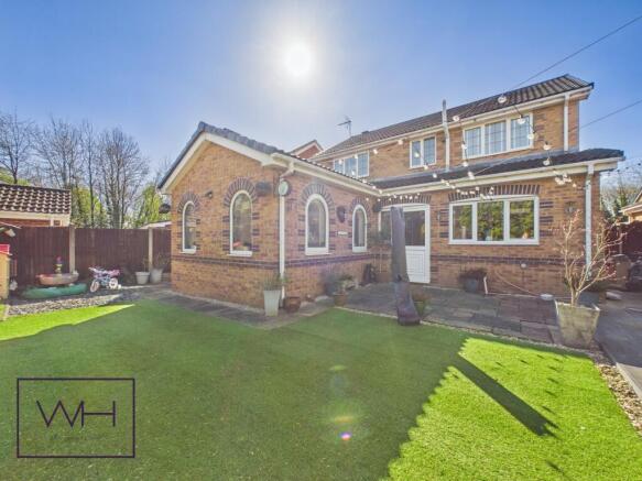 CAM04980G0-PR0126-ST