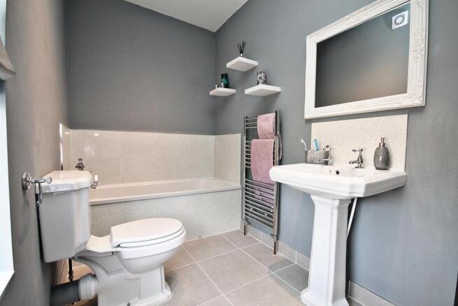Bathroom/Wc