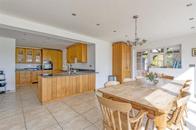 Kitchen & Dining area.jpg