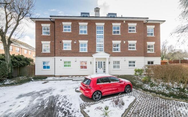 2-bed flat on Pearfield Road, London, SE23, £345,000
