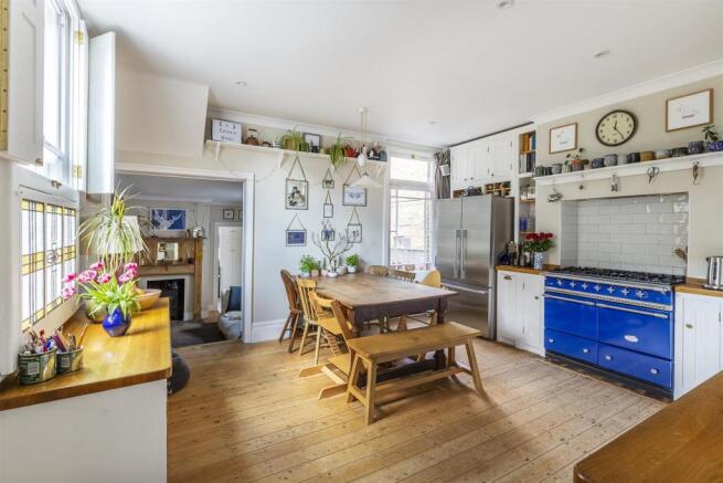 Kitchen / Dining