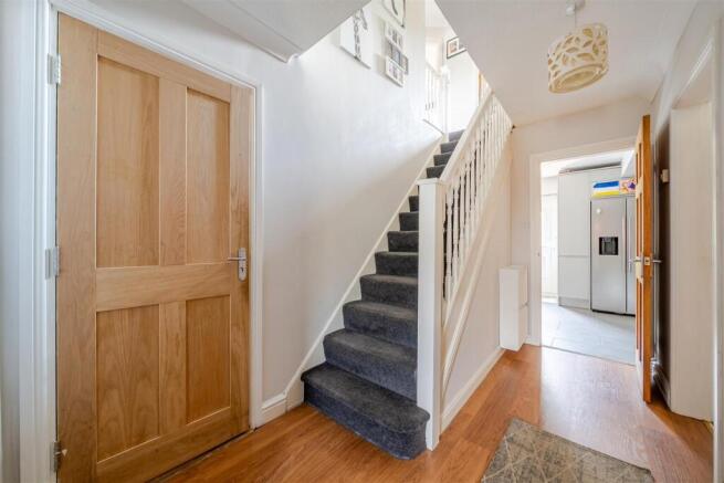 4 bed Detached for sale Image 12
