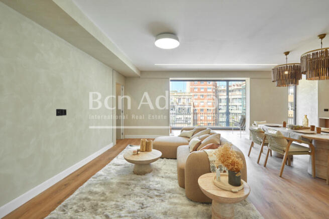 Excelente-y-amplio-piso-de-lujo-reformado-a-est...