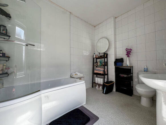 2 bed Terraced for sale Image 8