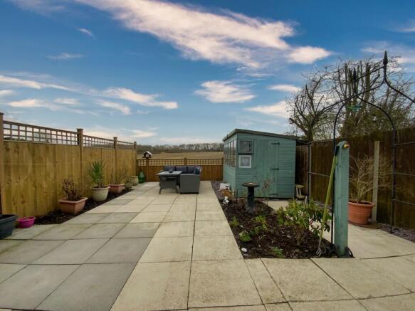21 FOSTERS GARDENS photo 4