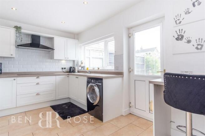 Kitchen/Breakfats Room