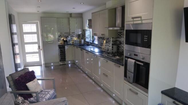 Beaumaris Way, Grove Park, Blackwood, Caerphilly (County of), NP12 photo 5