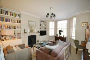 Flat 13, Elm Bank Mansions, The Terrace, Barnes, London SW13 0NS