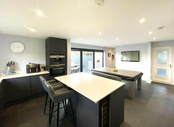 Kitchen / Dining