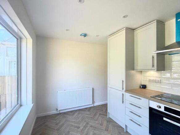 2 bed Terraced for sale Image 8