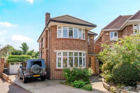 Hadley Close, Winchmore Hill, London, N21