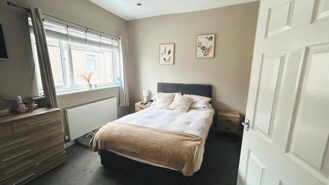 2 bed Terraced for sale Image 5
