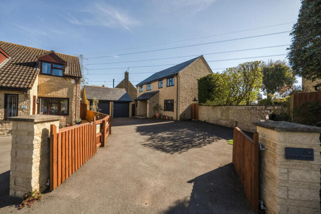 14399212369d4e46867e27