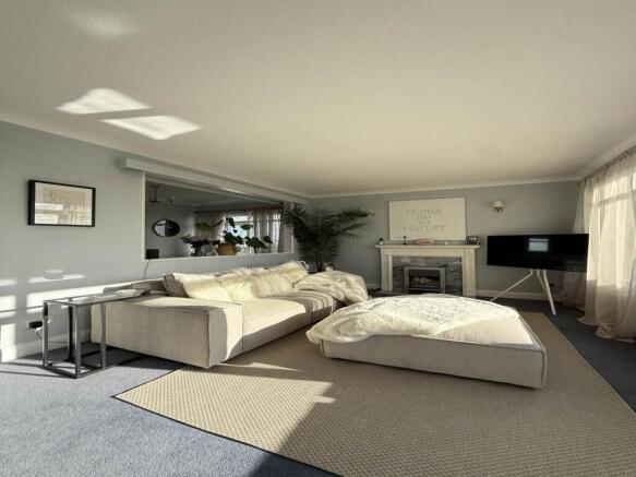 lounge 1