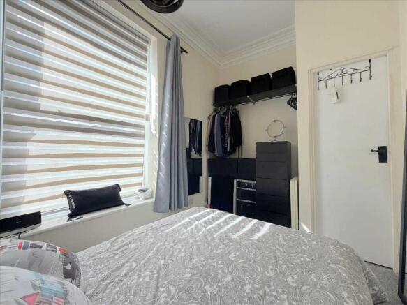 1 bed Flat for sale Image 10