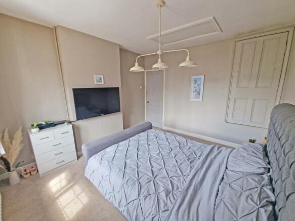 Bedroom1b.jpg
