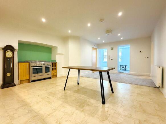 1 bed Flat for sale Image 7