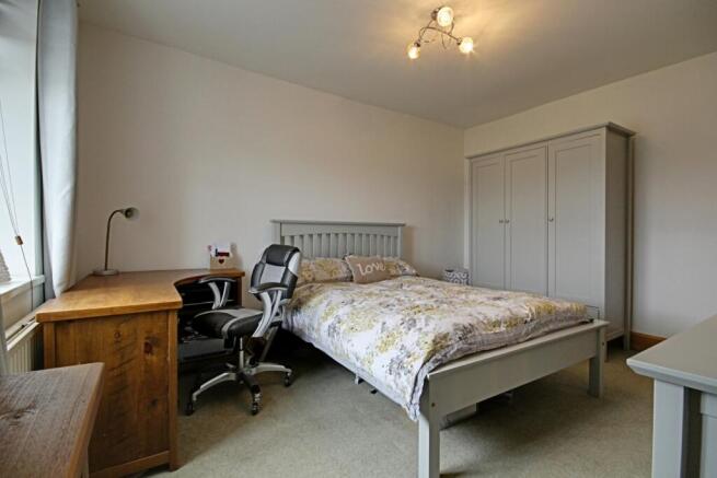 2 bed Terraced for sale Image 6