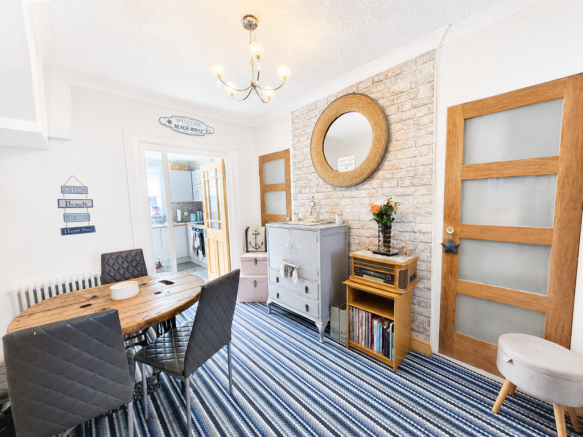 3 bed Terraced for sale Image 4