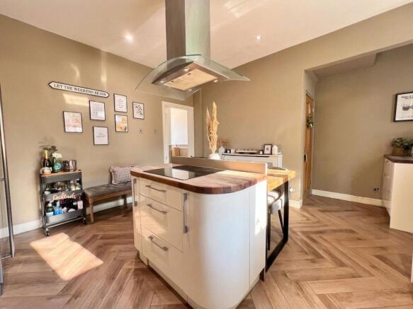 2 bed Terraced for sale Image 5