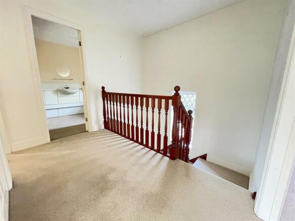 FIRST FLOOR LANDING