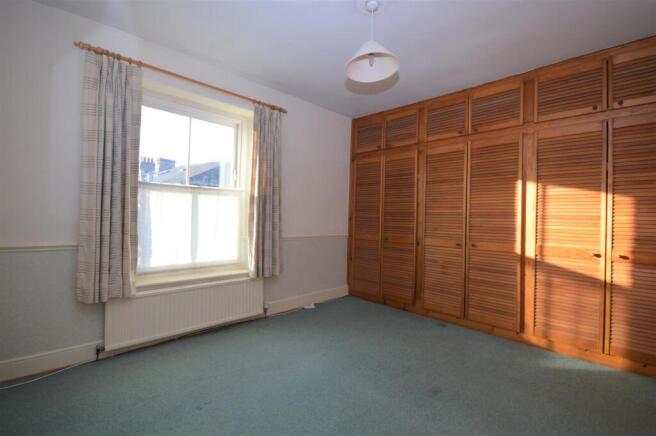 3 bed Terraced to rent Image 6