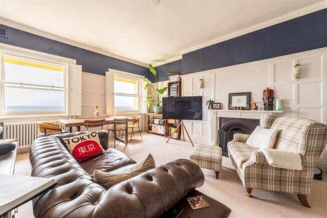 Flat 4, 14 Brunswick Terrace-8.jpg