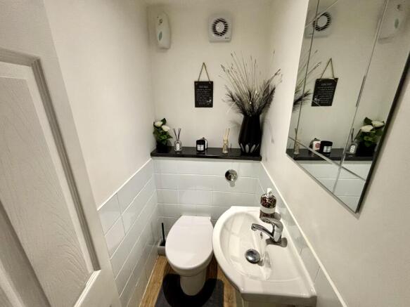 3 bed Semi-Detached for sale Image 10