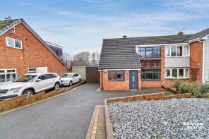 15, Stowecroft, Lichfield WS13 6TW