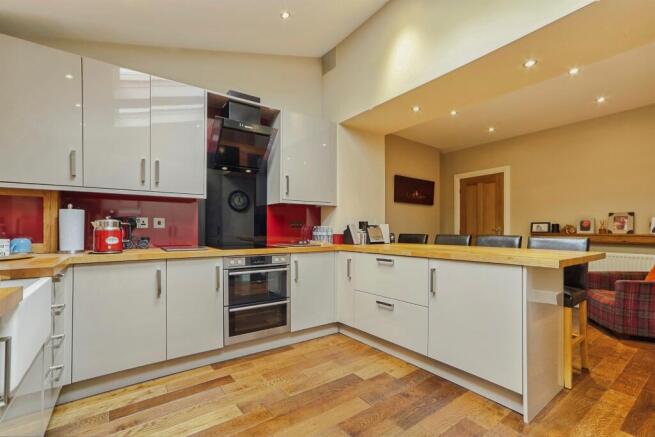 2 bed Terraced for sale Image 5