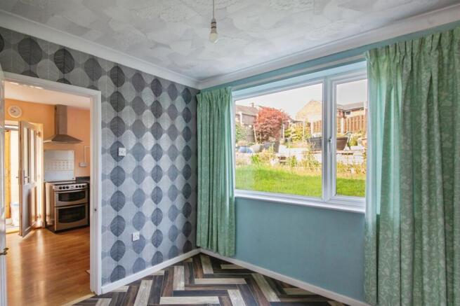 3 bed Semi-Detached for sale Image 8