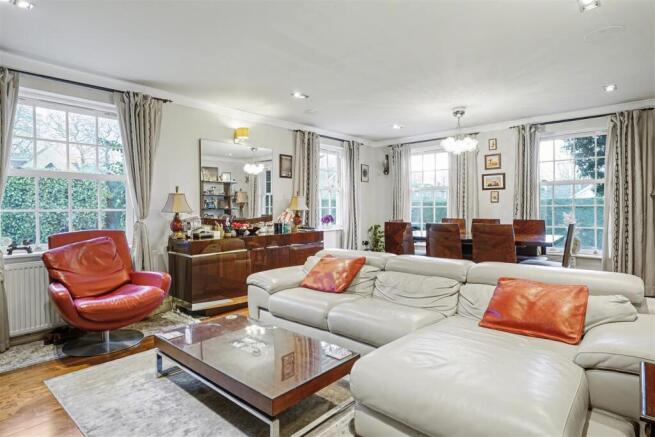 Living Room 1_2.jpeg