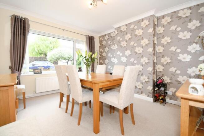 4 bed Detached for sale Image 7