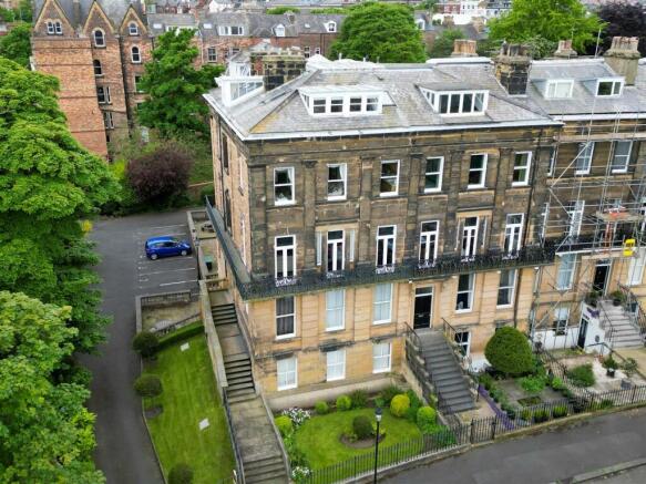 2 bed Apartment for sale Image 4
