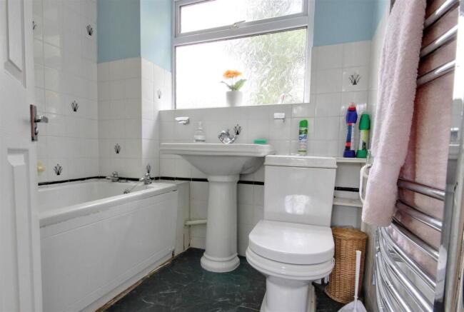 1 bed Apartment for sale Image 5