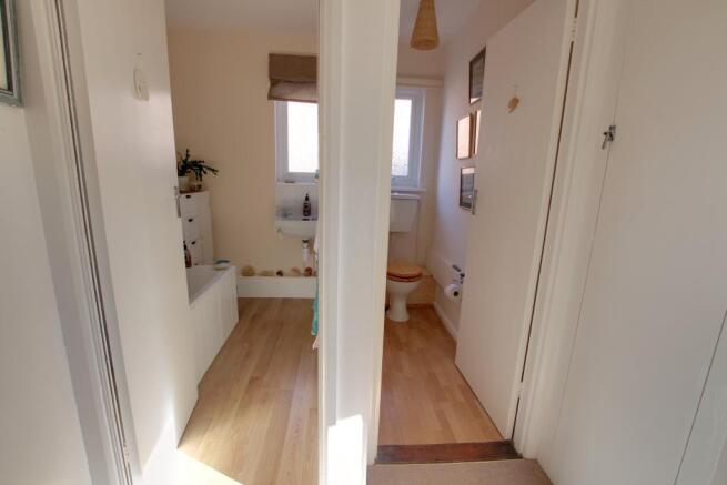 BATHROOM / WC